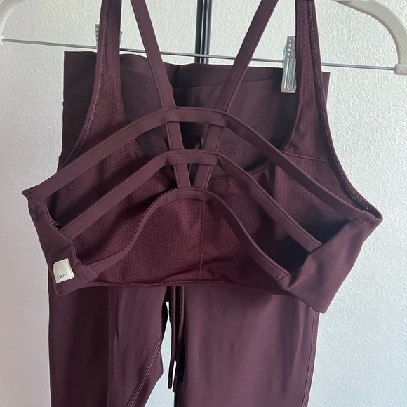 Vuori Workout Set - Picture 5 of 7